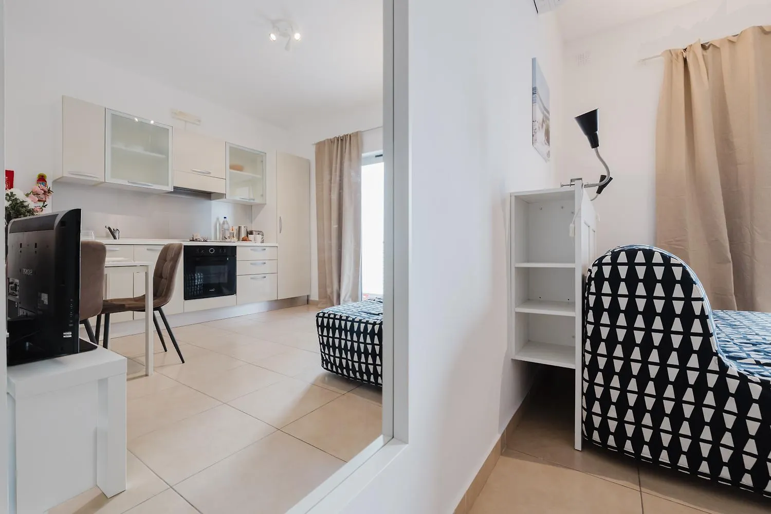Tropea Court Sliema Apartment 6A By Homely 0*,  Malta